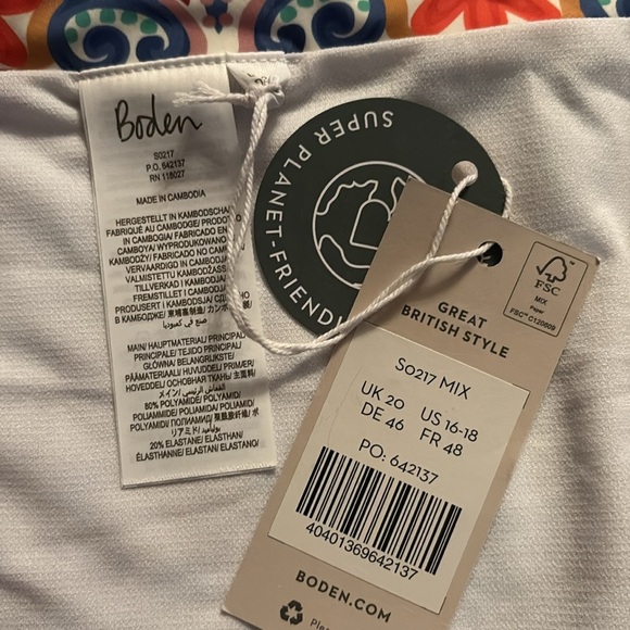 Boden NWT bikini - size 16-18 Black top and patterned bottom Swimwear - Picture 3 of 9